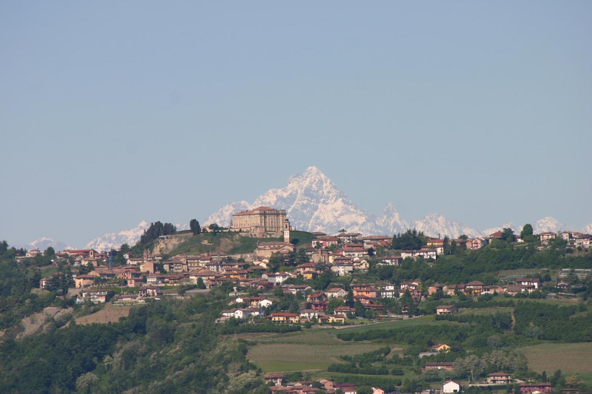 Cascina La Corte Bed and Breakfast Neive Exteriör bild