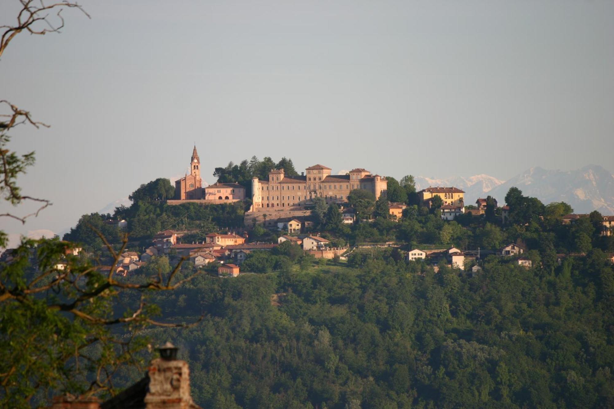 Cascina La Corte Bed and Breakfast Neive Exteriör bild