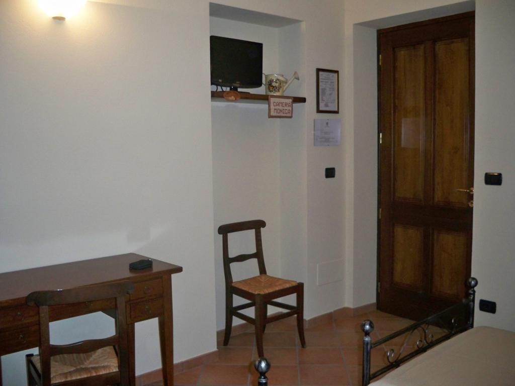 Cascina La Corte Bed and Breakfast Neive Rum bild