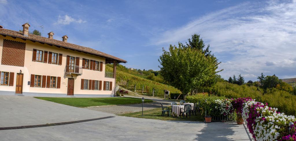 Cascina La Corte Bed and Breakfast Neive Exteriör bild